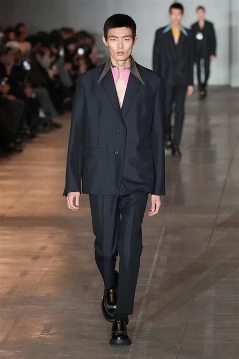 prada man fw|PRADA FALL/WINTER 2023 MENSWEAR SHOW .